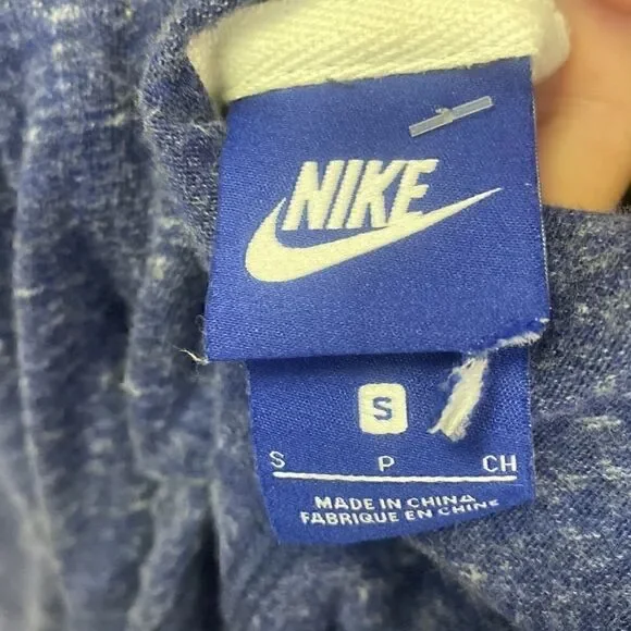 (1042) C-2 NIKE jacket blue and white with gold zipper - Picture 4 of 5